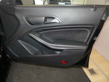 Bild 25 Mercedes-Benz CLA 200 SB, URBAN, NAVI 2016, SHZ, el. Heckklappe, Chromp.