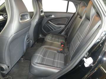 Bild 10 Mercedes-Benz CLA 200 SB, URBAN, NAVI 2016, SHZ, el. Heckklappe, Chromp.