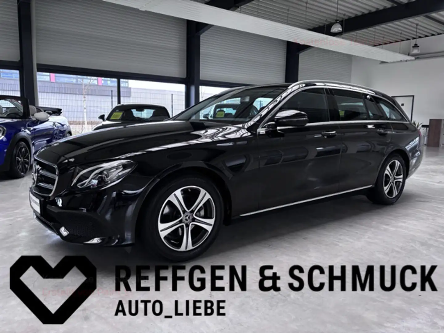 Mercedes-Benz E 200 T AVANTGARDE AUTOMATIK+NAVI+LED+KAMERA+TÜV Zwart - 1