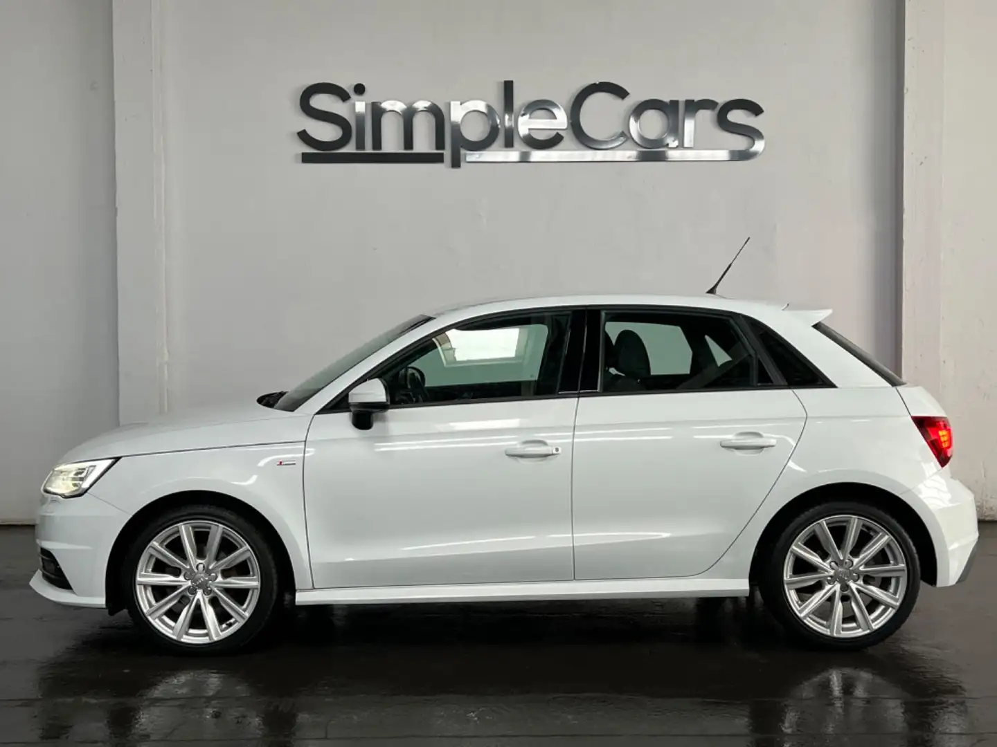 Audi A1 Sportback *S-LINE*NAVI**BI-XENON*TEMPO* Blanc - 2