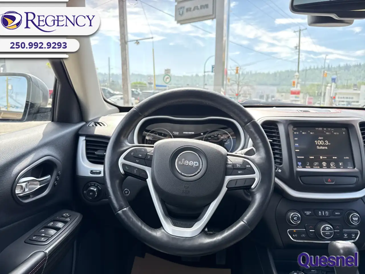 Jeep Cherokee снимка Jeep Cherokee