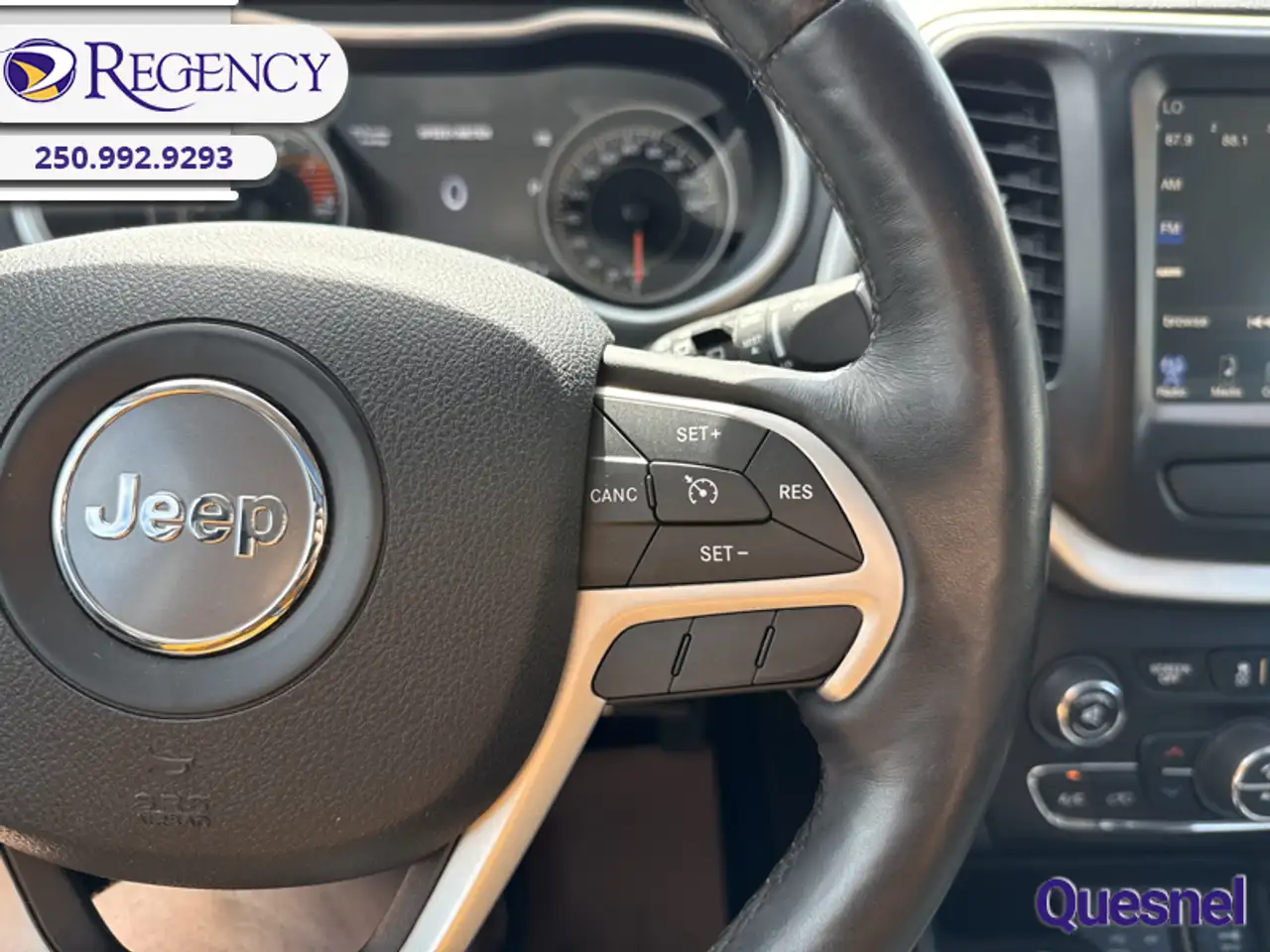 Jeep Cherokee снимка Jeep Cherokee