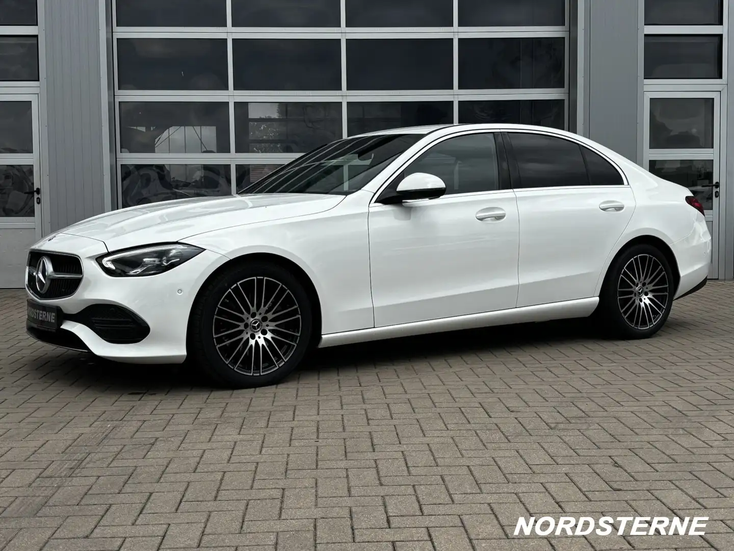 Mercedes-Benz C 200 C 200 d AVANTGARDE+MBUX+KAMERA+LED+NAVI+LENKHZNG Blanc - 2