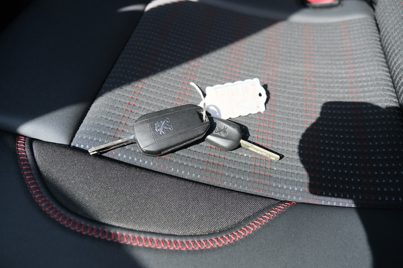 Peugeot 2008 1.2 PureTech GT-line — photo 40