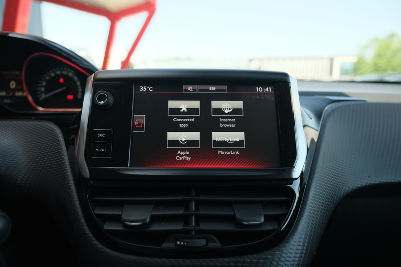 Peugeot 2008 1.2 PureTech GT-line — photo 14
