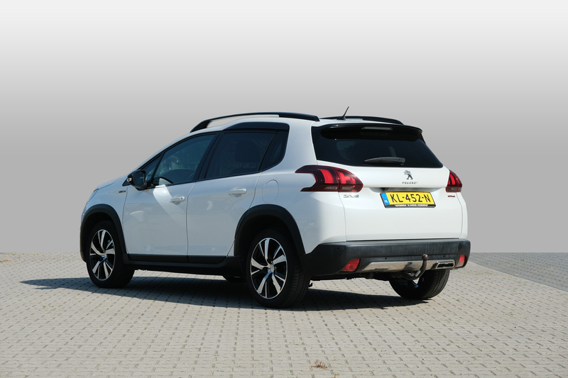 Peugeot 2008 1.2 PureTech GT-line — photo 3