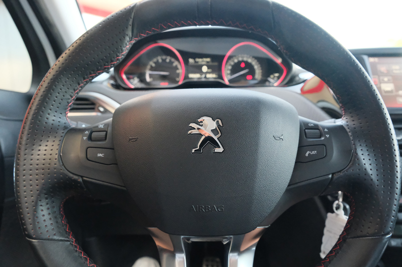 Peugeot 2008 1.2 PureTech GT-line — photo 26