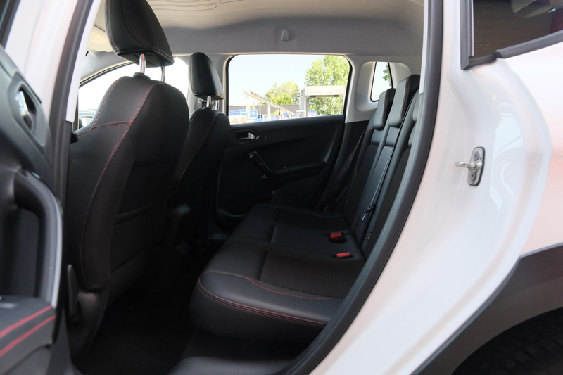 Peugeot 2008 1.2 PureTech GT-line — photo 37
