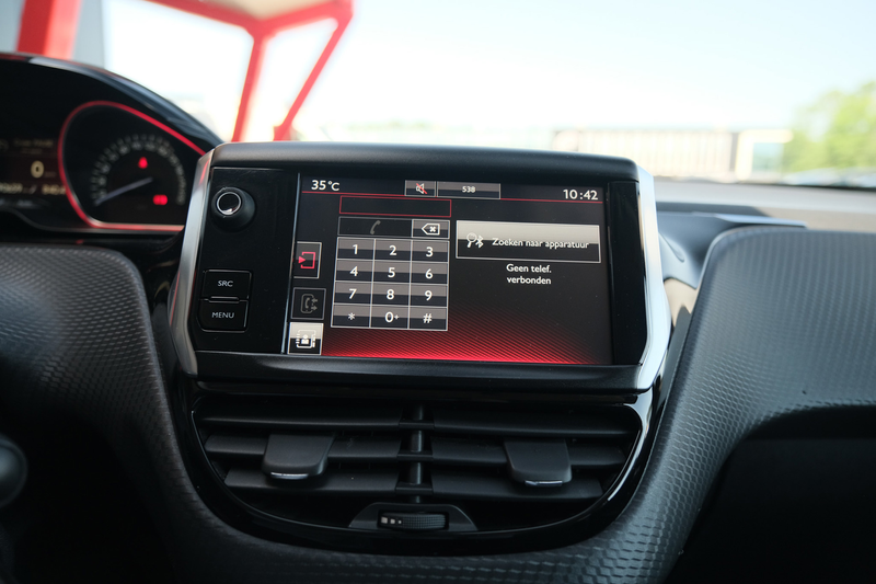 Peugeot 2008 1.2 PureTech GT-line — photo 15