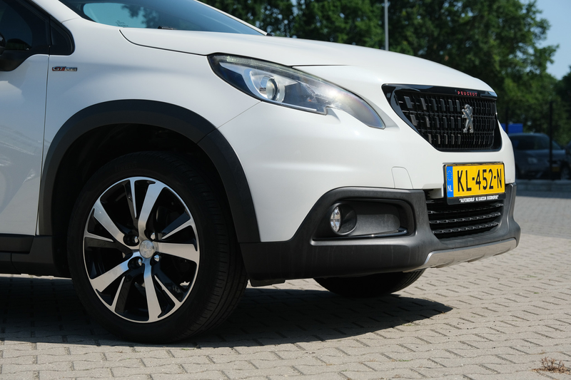 Peugeot 2008 1.2 PureTech GT-line — photo 5