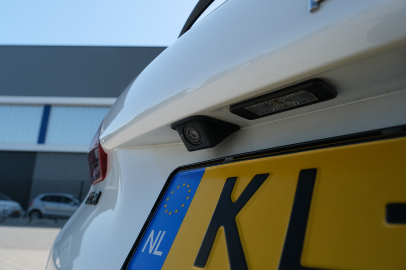 Peugeot 2008 1.2 PureTech GT-line — photo 9