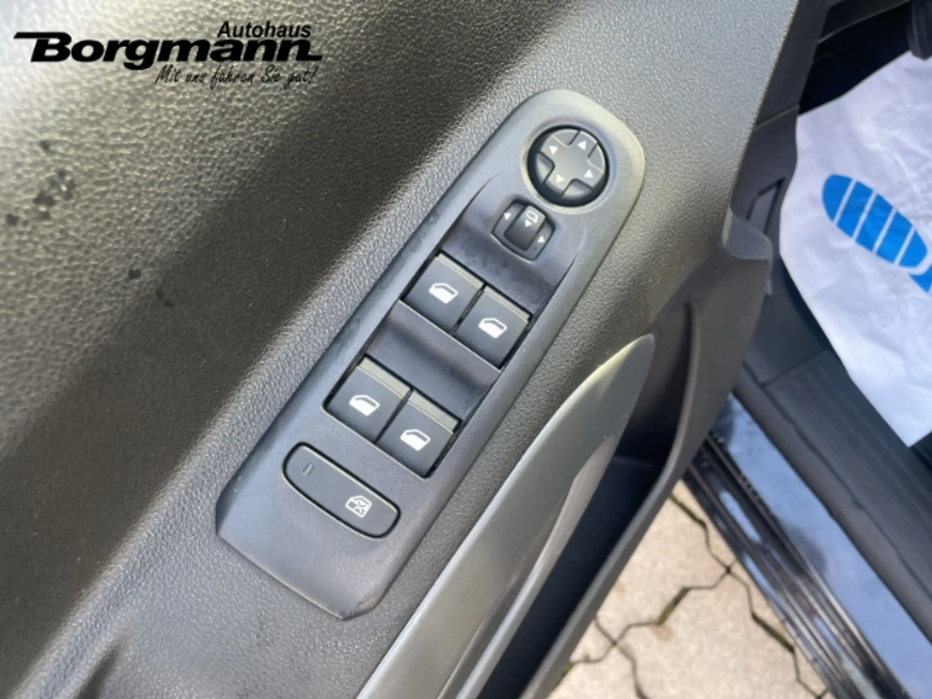 Opel Combo Life Edition 1.5 Rückfahrkamera - Apple CarPlay - Lenkr — photo 11