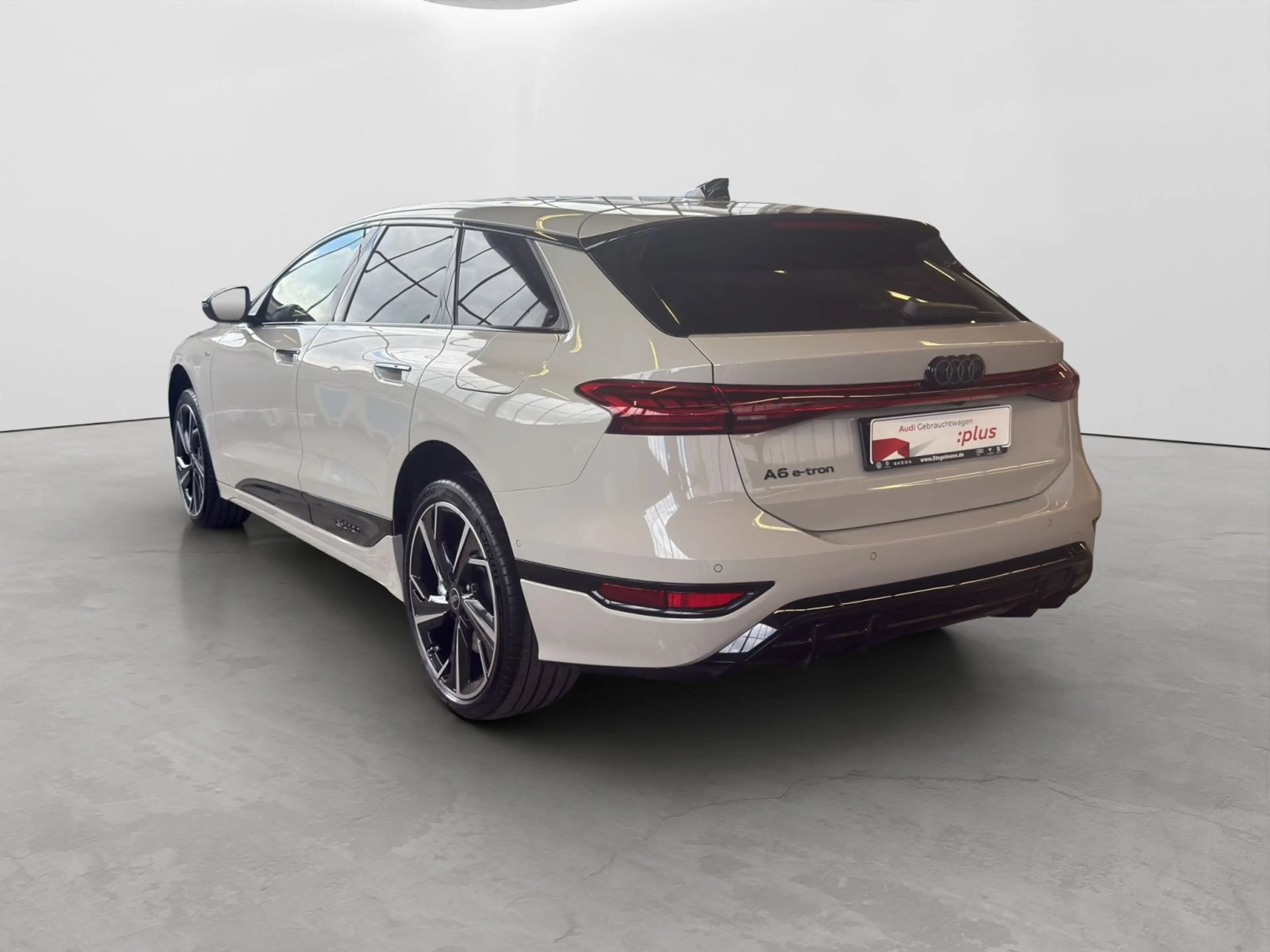 Audi A6 S line business e-tron performance TECH — photo 4