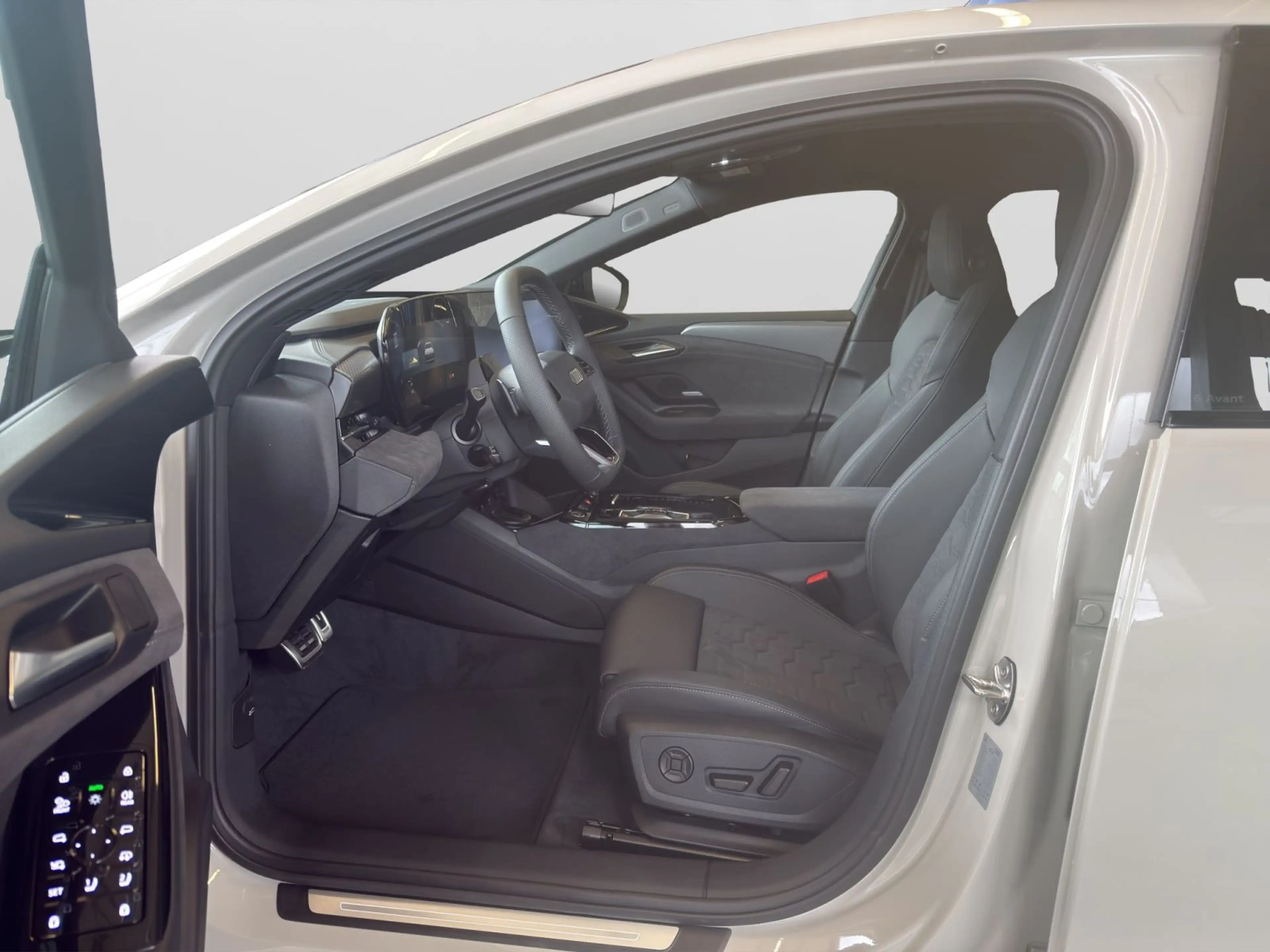 Audi A6 S line business e-tron performance TECH — photo 10