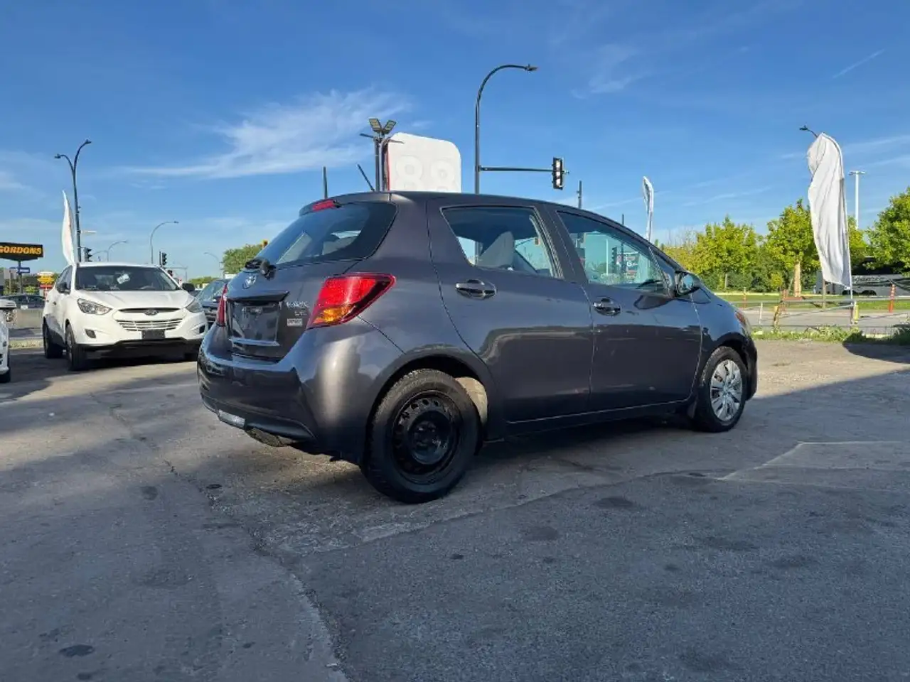 Toyota Yaris снимка Toyota Yaris