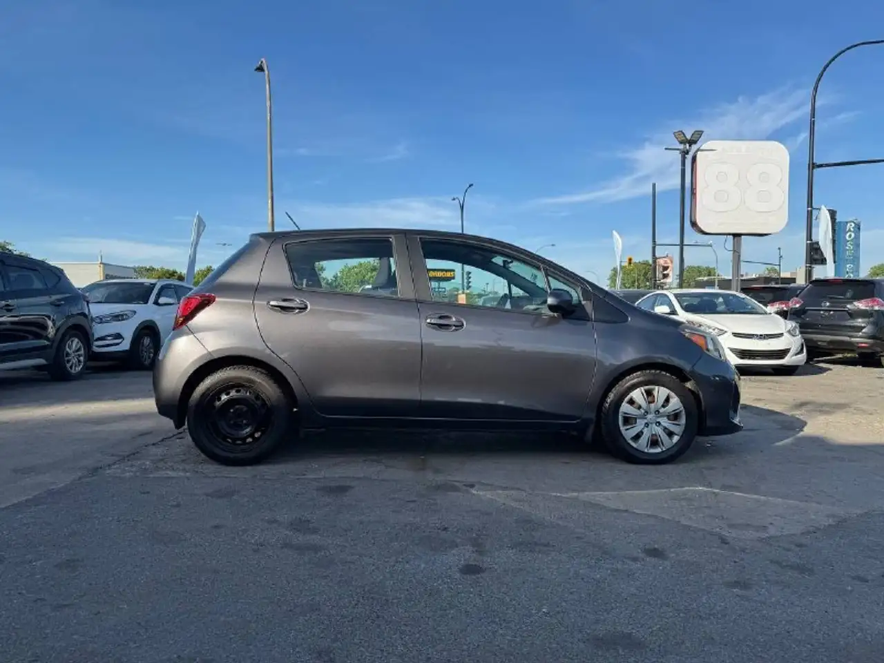 Toyota Yaris снимка Toyota Yaris