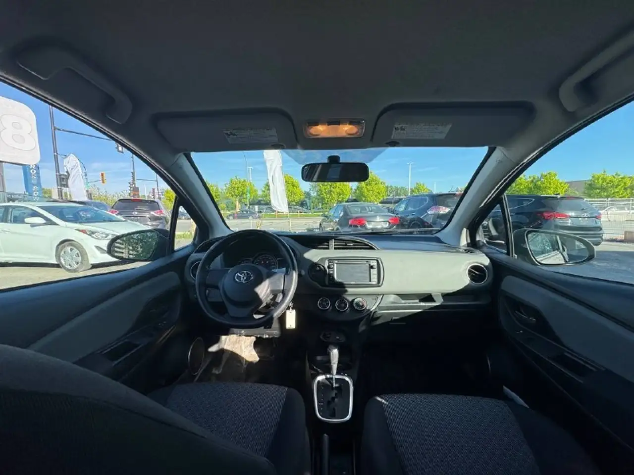 Toyota Yaris снимка Toyota Yaris