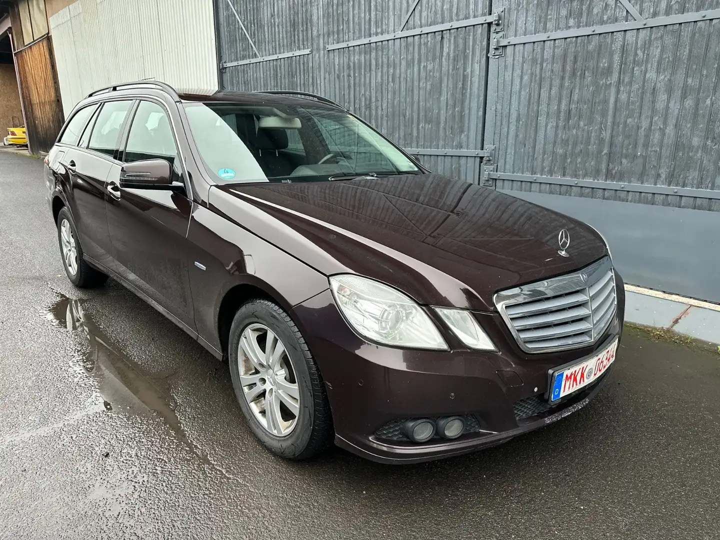 Mercedes-Benz E 220 BlueEff, Lückenlos MB Scheckheft, 2.Hand Hnědá - 2
