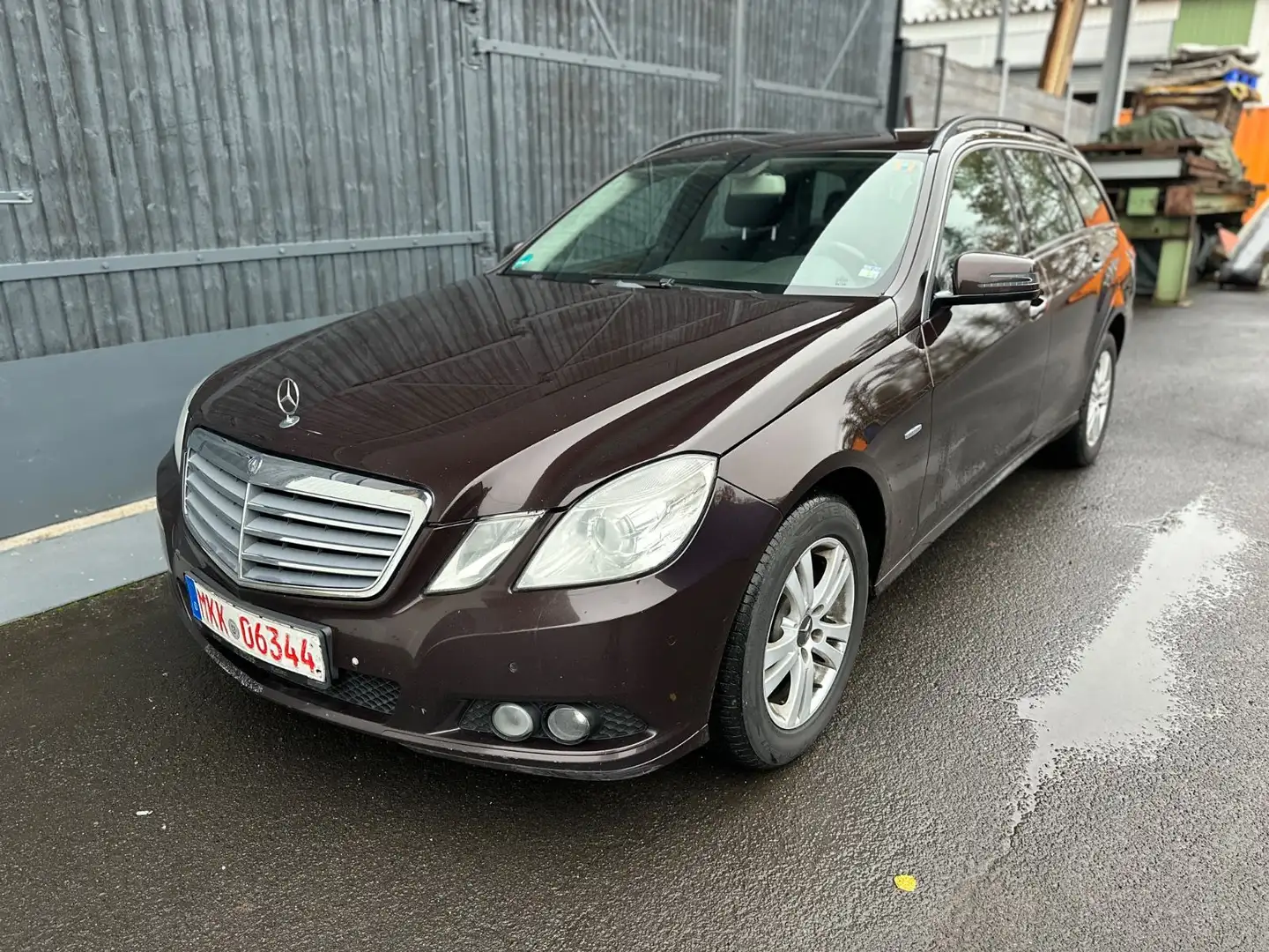 Mercedes-Benz E 220 BlueEff, Lückenlos MB Scheckheft, 2.Hand Hnědá - 1