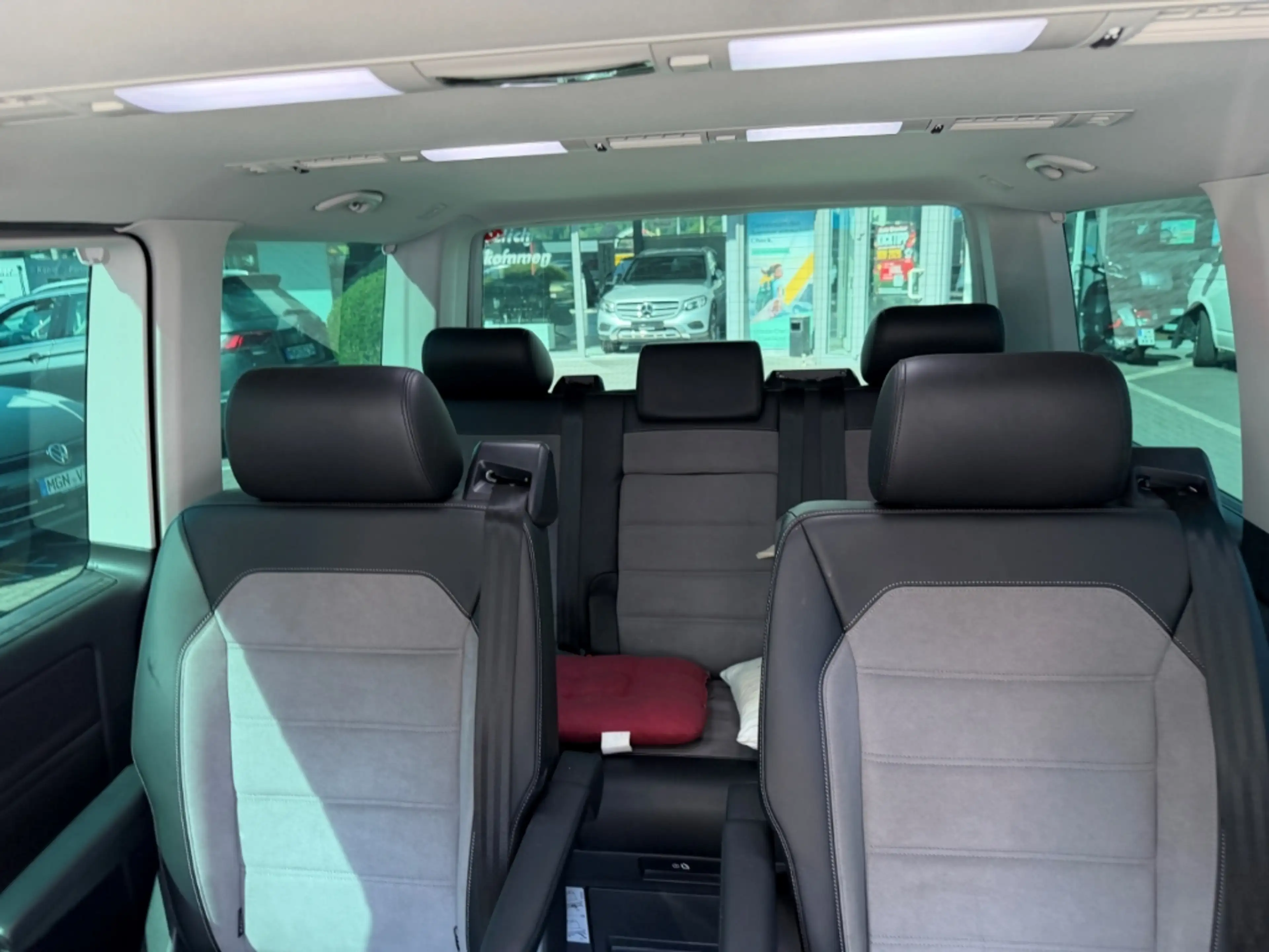 Volkswagen T6.1 Multivan 2.0 TDI 4M Gen.Six+Anhängerkupplung+Adaptives Dämp — photo 9