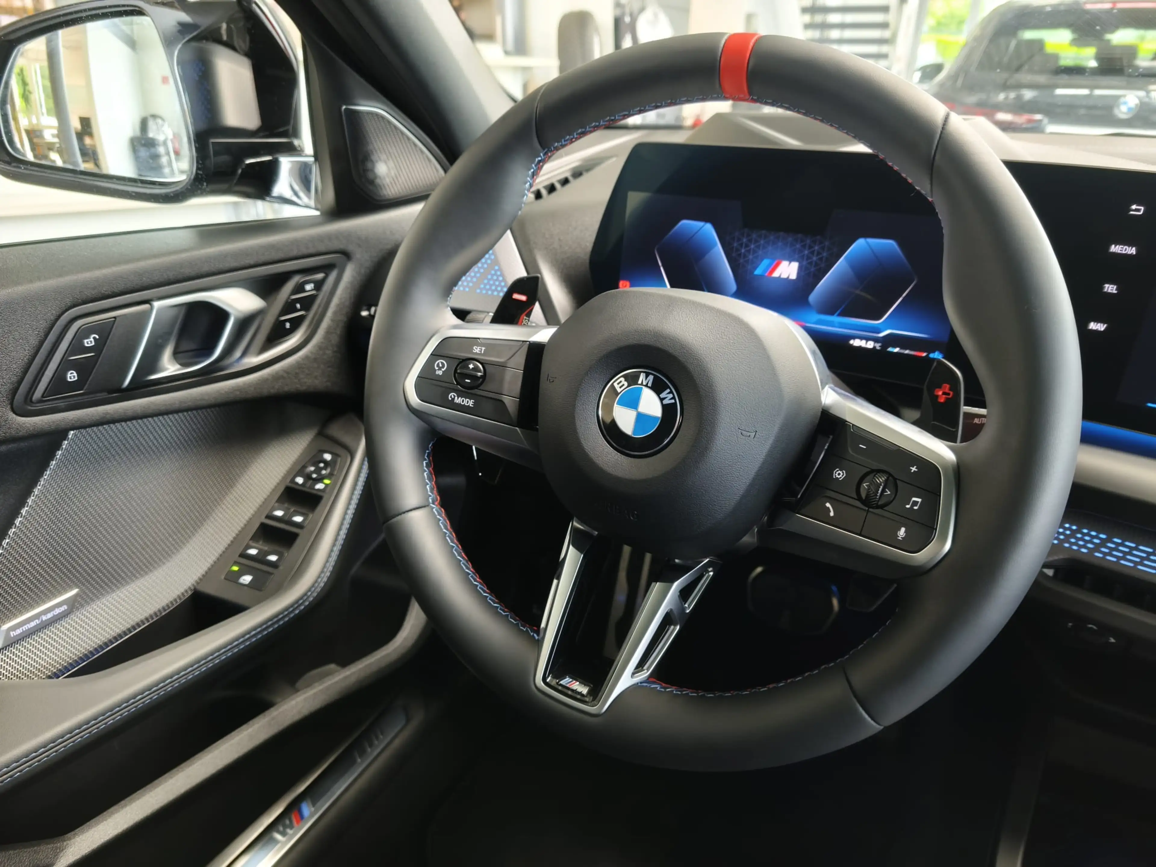 BMW M1 35 xDr M Sport Pro PANO/HUD/Memo/360°/M-Sitze — photo 9
