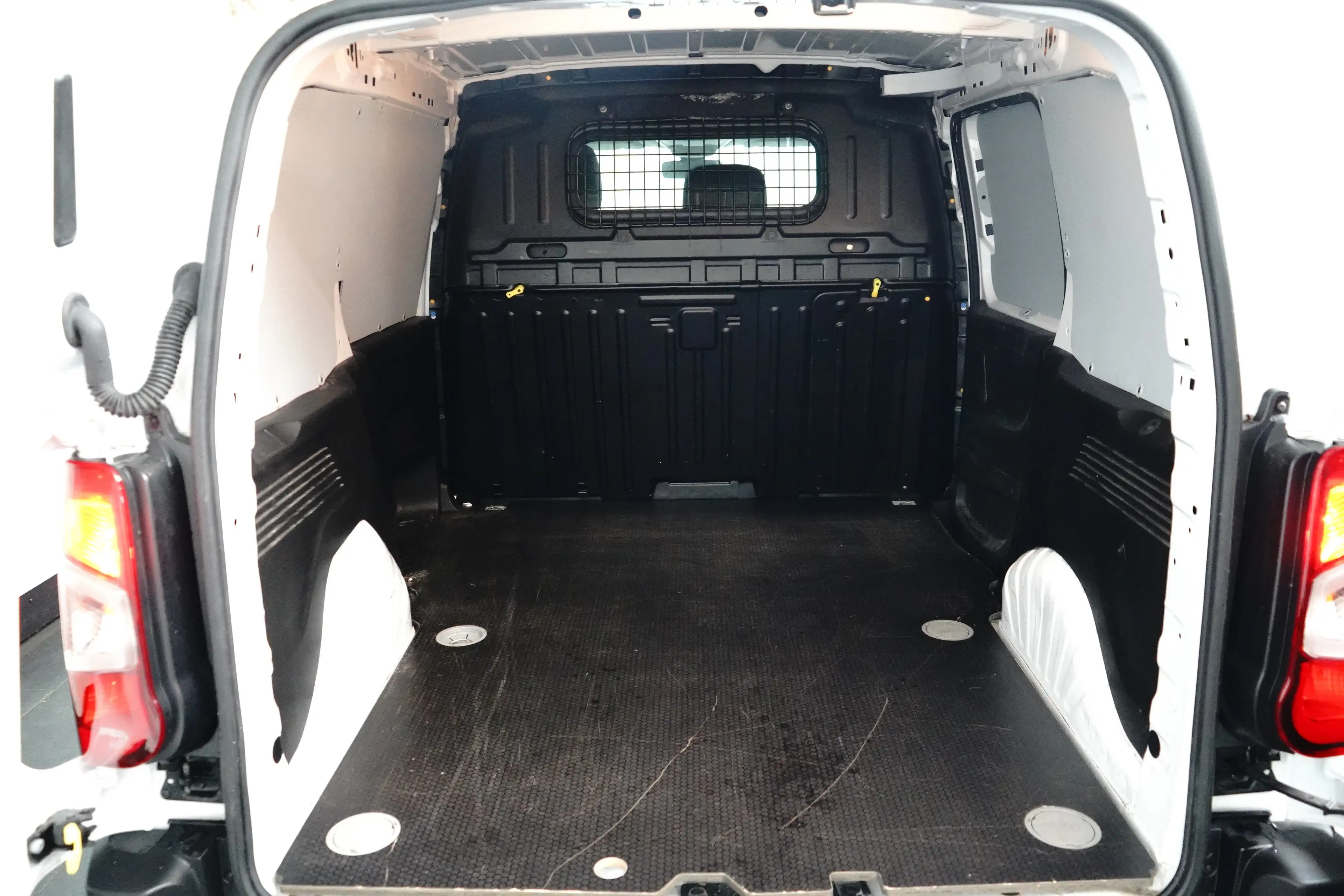 Fiat Doblo 1.5 BlueHDi 130 EAT8 S&S L1 NAVI | CAMERA | CRUISE — photo 11