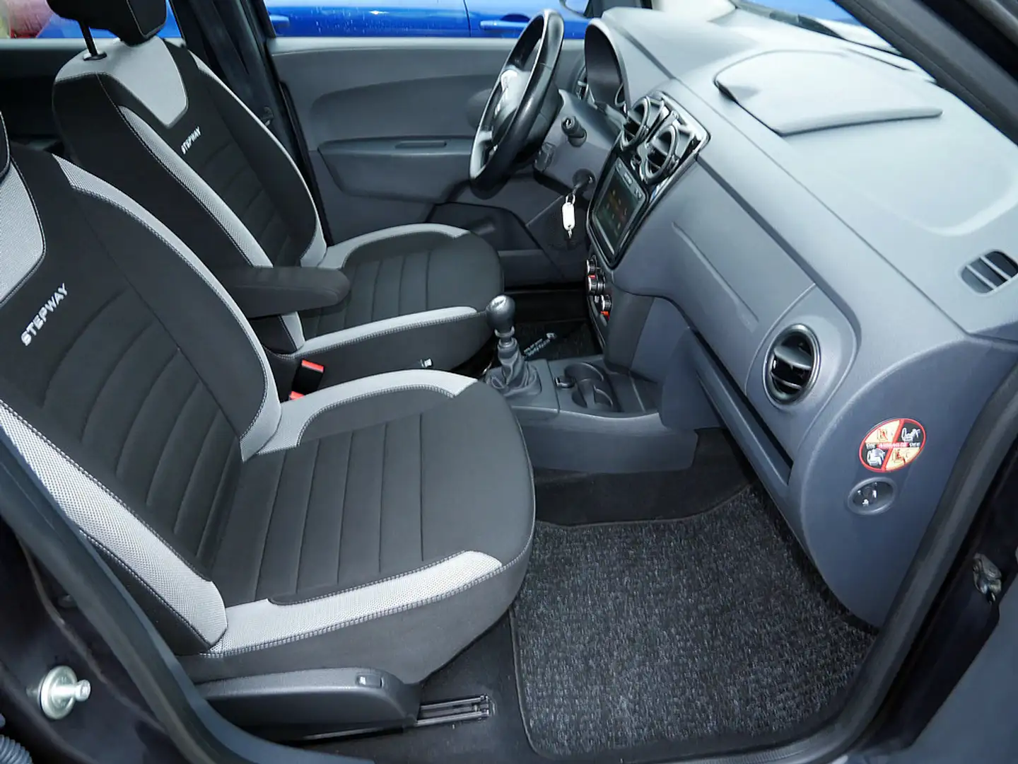 Dacia Lodgy Stepway dCi 115 PDC SHZ KAMERA NAVI AHK Gris - 2