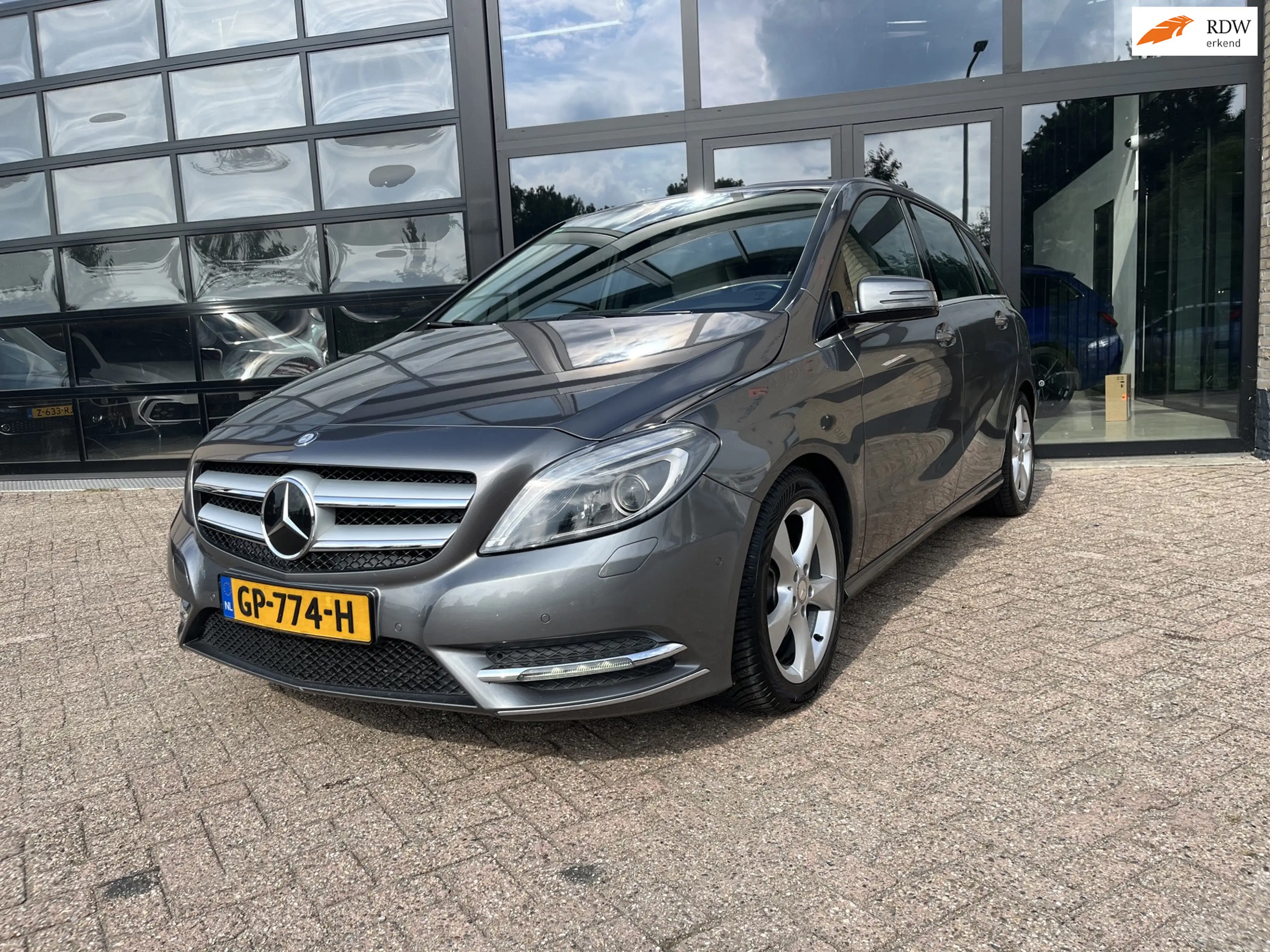 Mercedes-Benz B 180 Prestige, Dealer onderhouden
