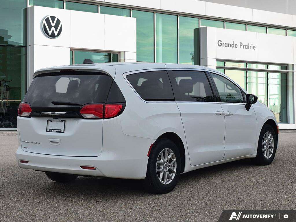 2024 Chrysler Grand Caravan SXT | HEATED SEATS & STEERING WHEEL | REMOTE START — снимка 1