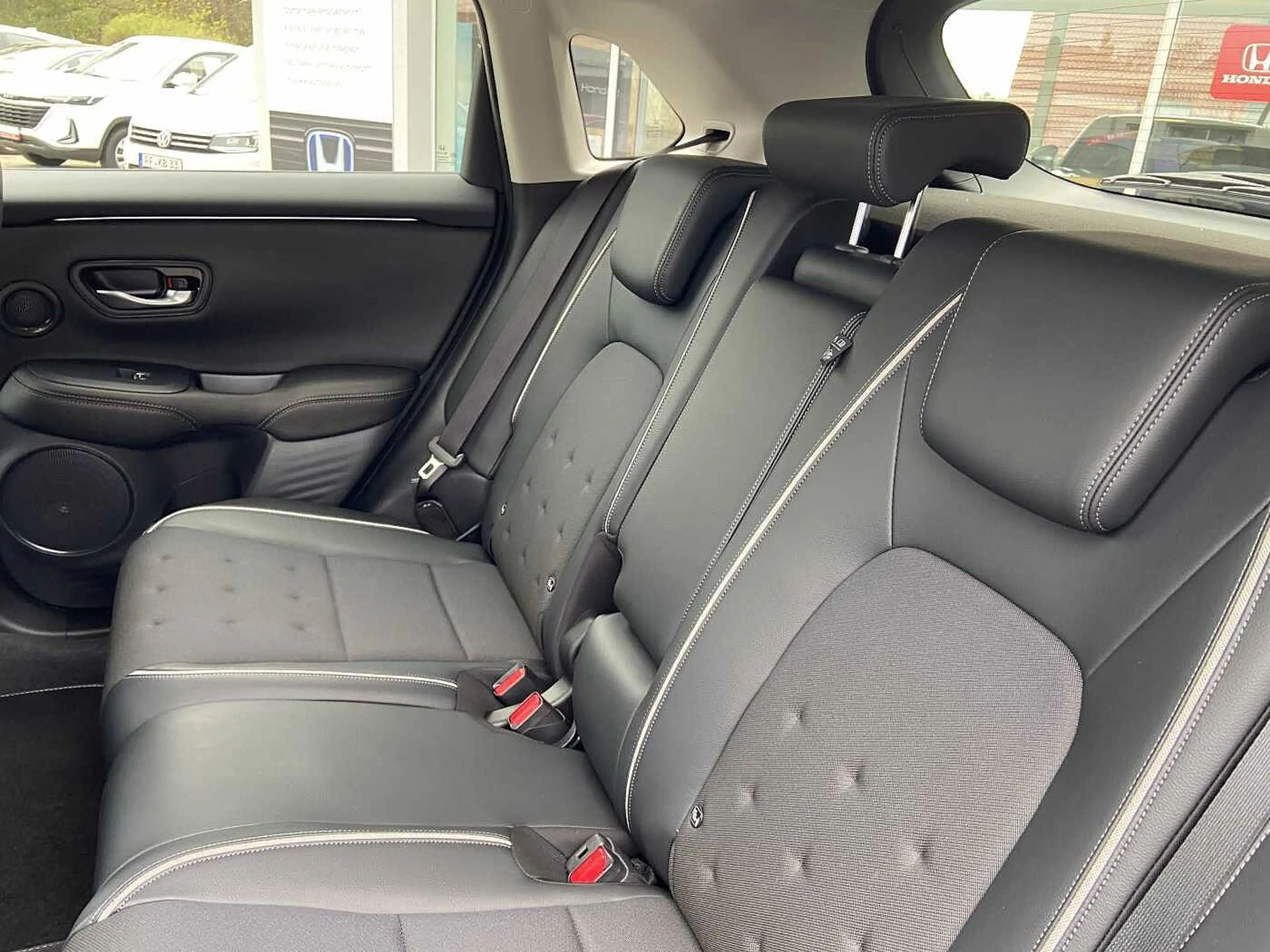 Honda ZR-V Hybrid e:HEV 2.0 i-MMD Sport Allwetter — photo 11
