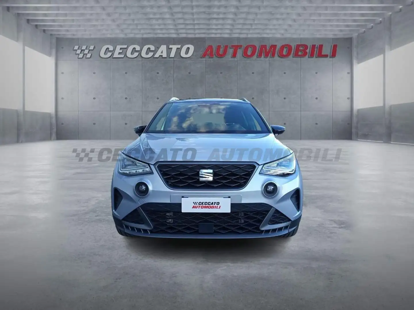 SEAT Arona Arona 1.0 ecotsi FR 95cv Argento - 2