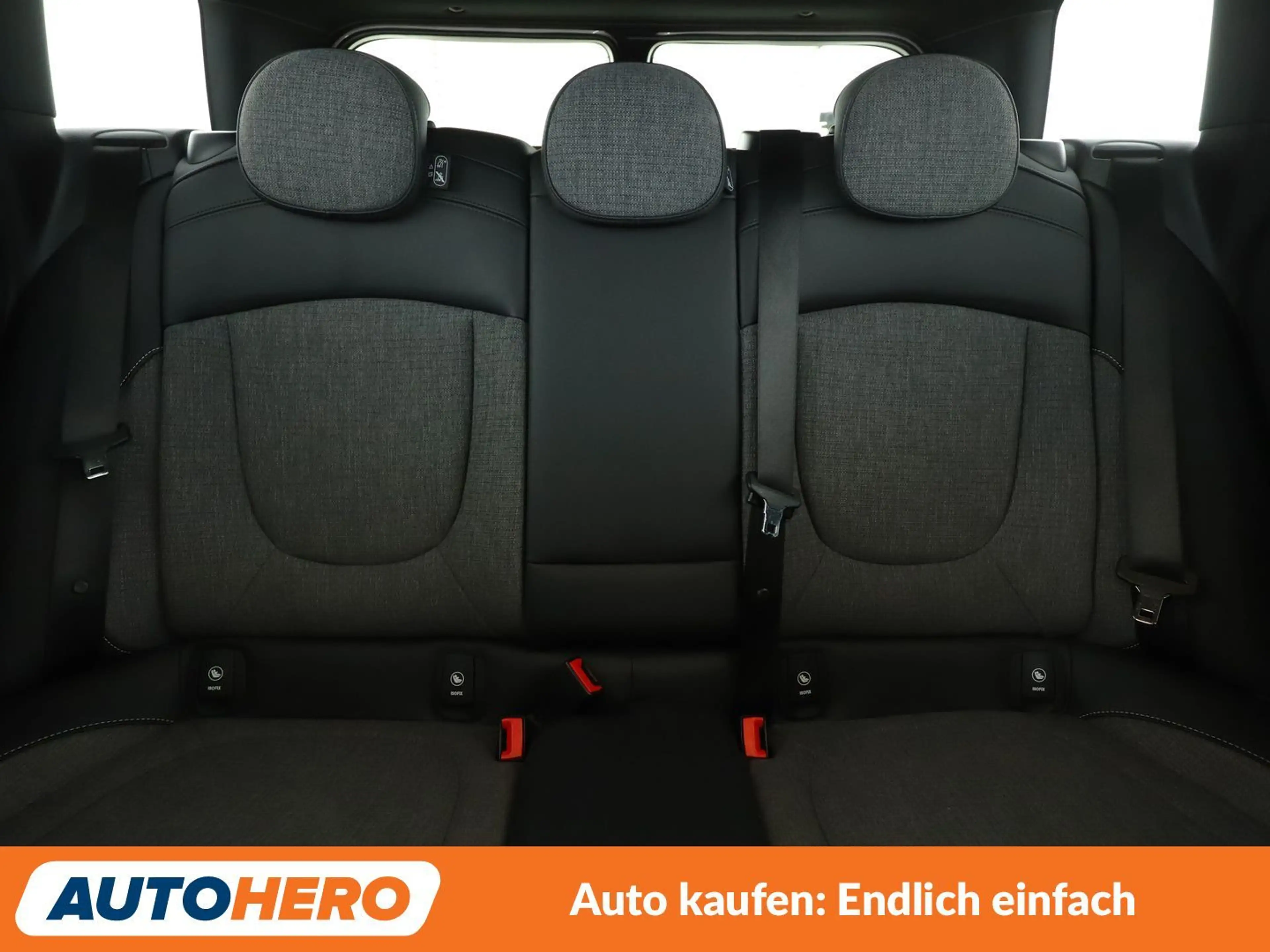 MINI Cooper Clubman Cooper Classic Trim Aut.*NAVI*TEMPO*PDC*SHZ* — photo 15
