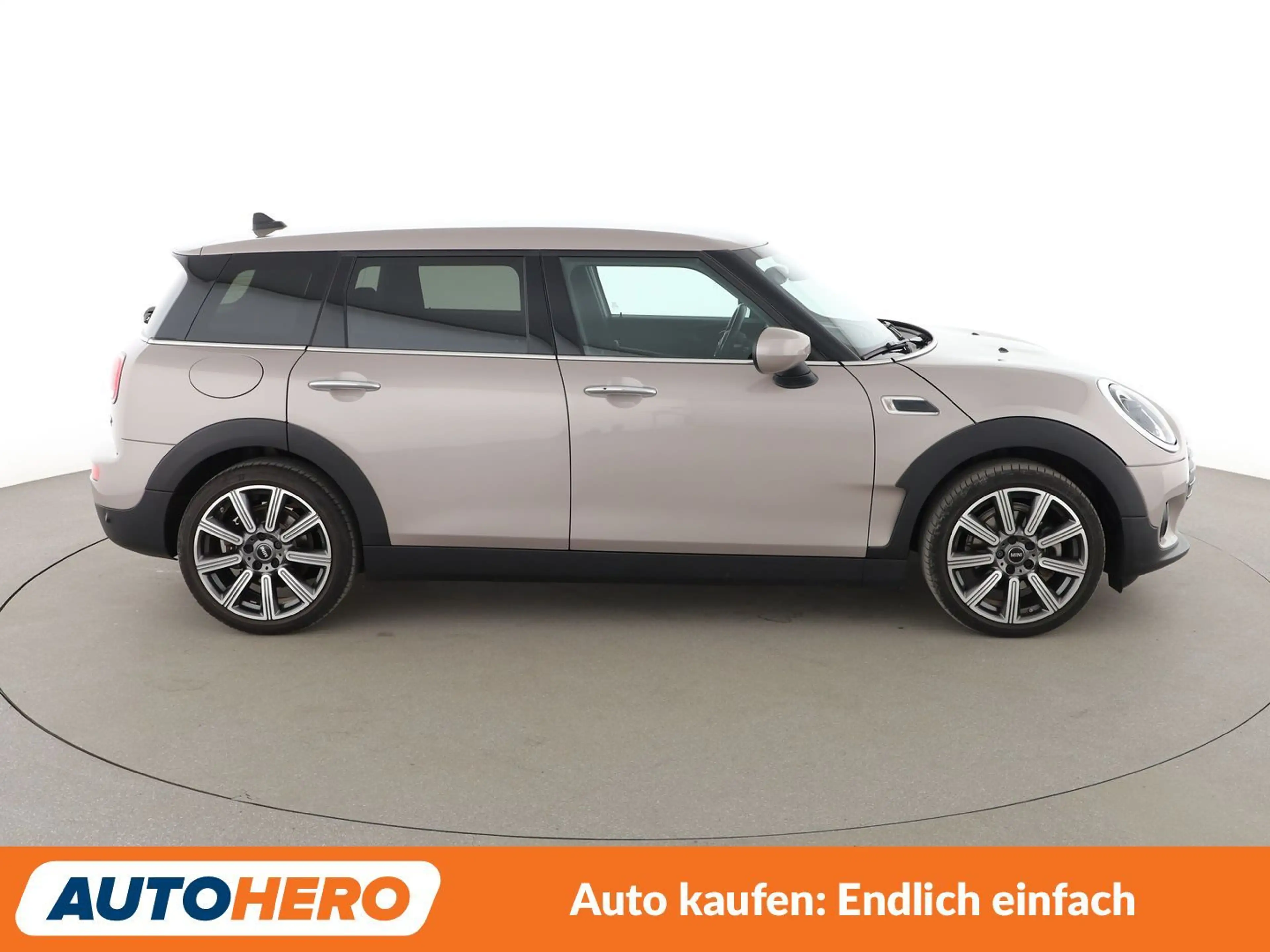 MINI Cooper Clubman Cooper Classic Trim Aut.*NAVI*TEMPO*PDC*SHZ* — photo 7