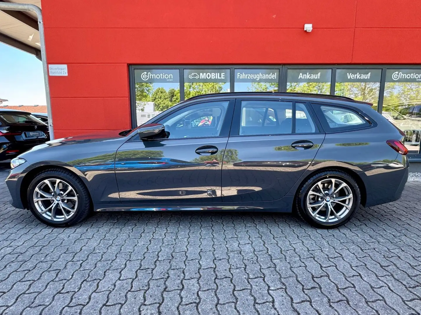 BMW 320 i Touring Steptronic*KomfZg*DAB*Memory*DAB* Grau - 2