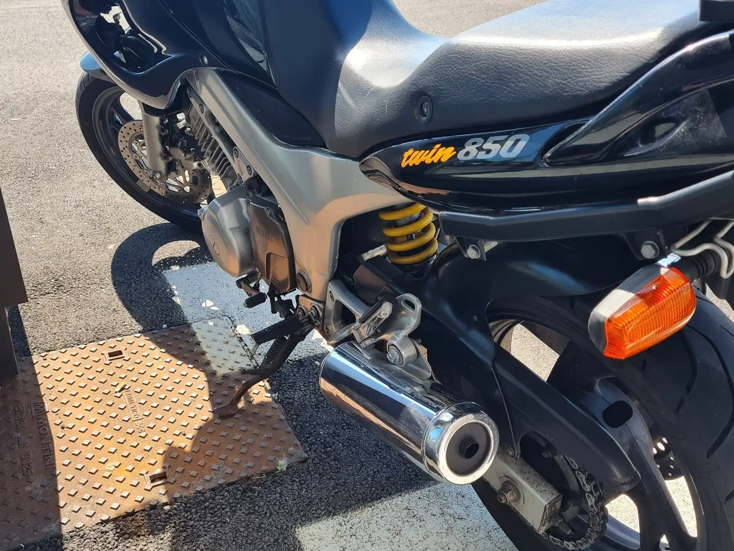 Yamaha TDM 850 Black - 1