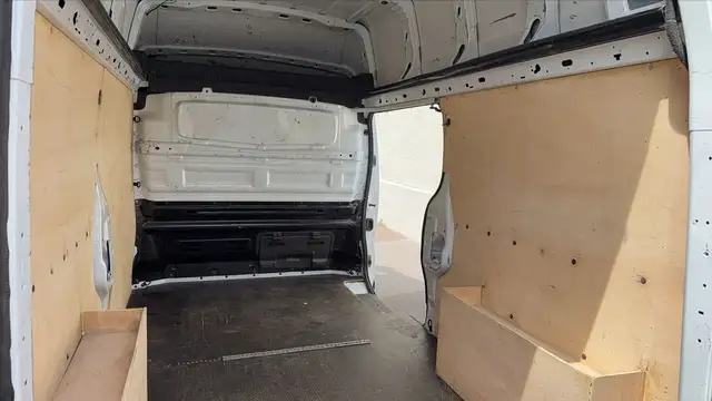 Renault Trafic view 9