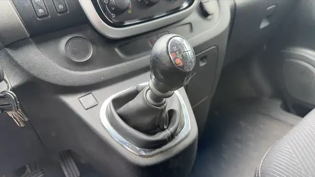 Renault Trafic view 13