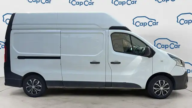 Renault Trafic view 4