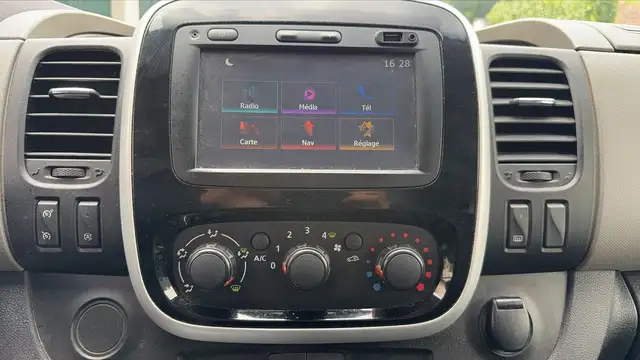 Renault Trafic view 24