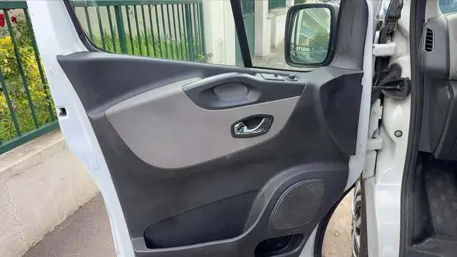 Renault Trafic view 7