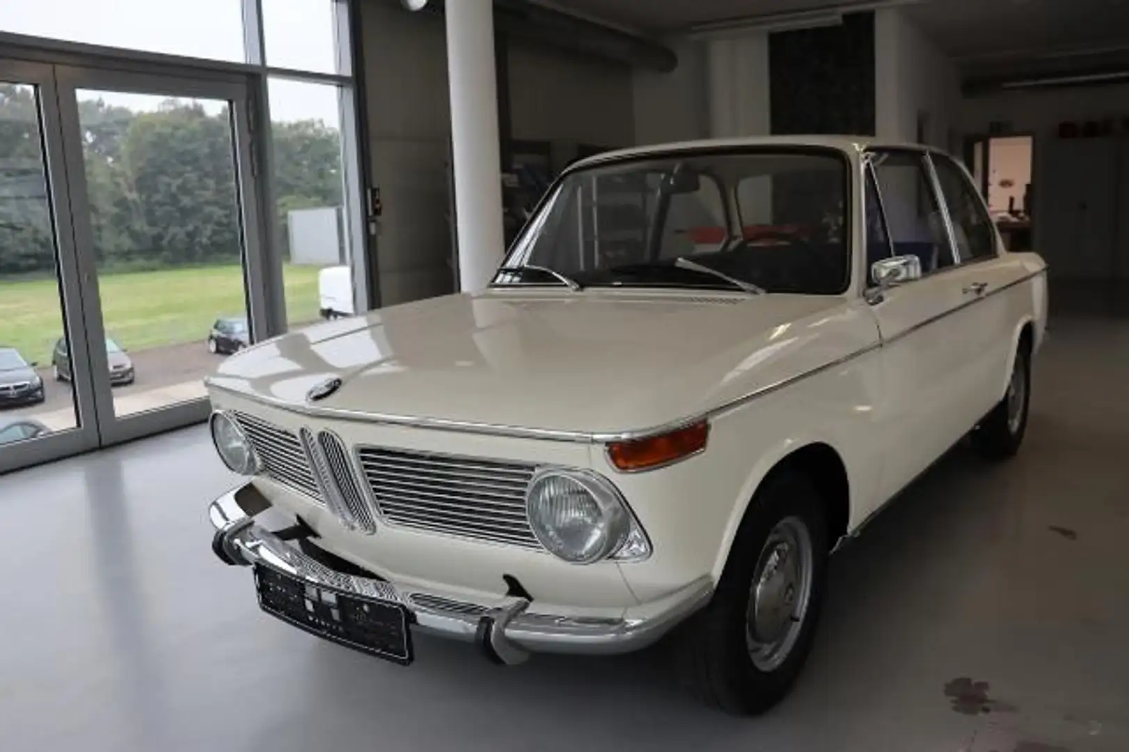 BMW 2002 1600-2 TOP ZUSTAND Weiß - 2