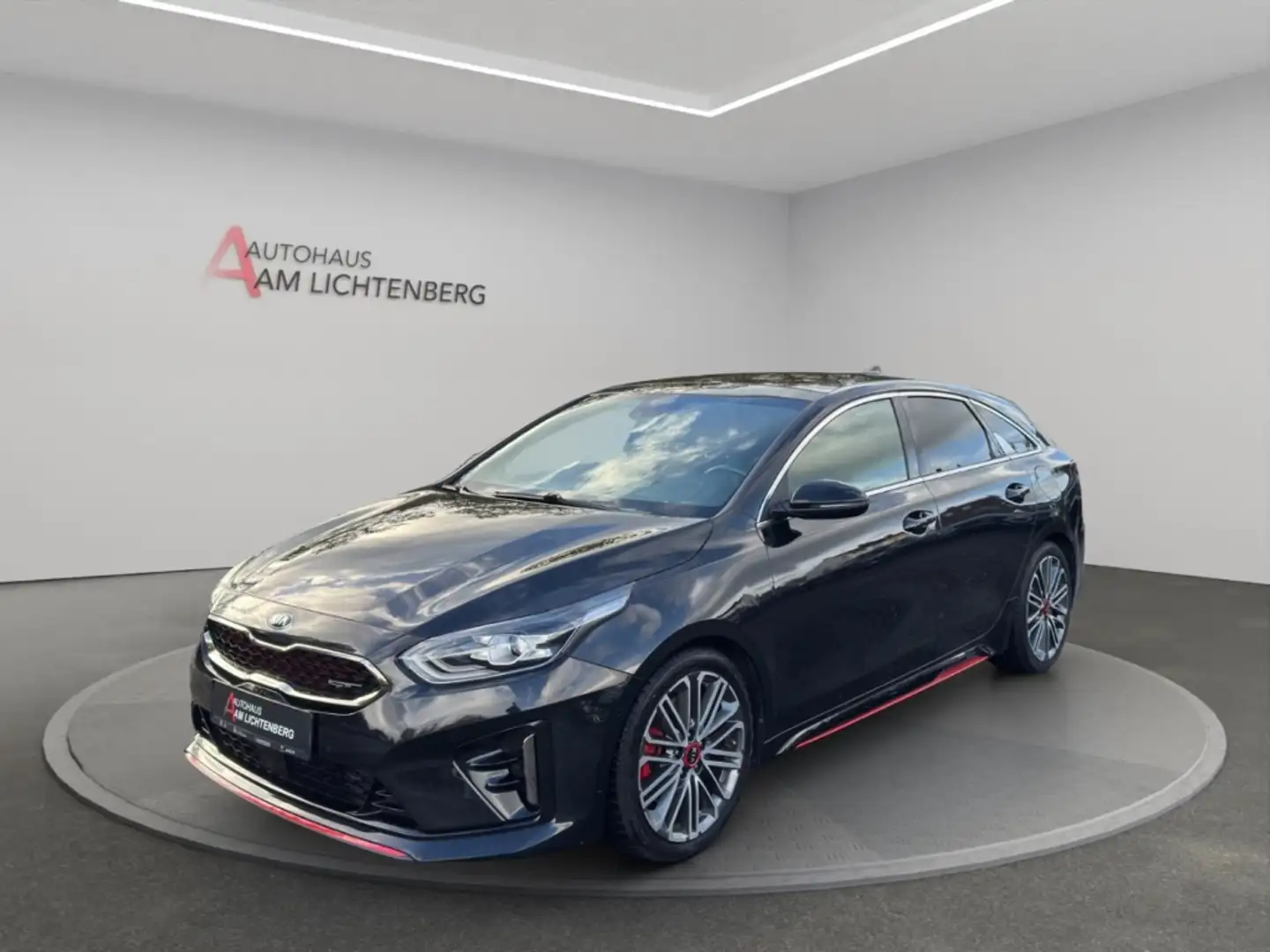 Kia ProCeed / pro_cee'd GT 1.6 T-GDI Kombi LED+PDC+ACC+KAMERA+KEYLESS+CARP Noir - 1