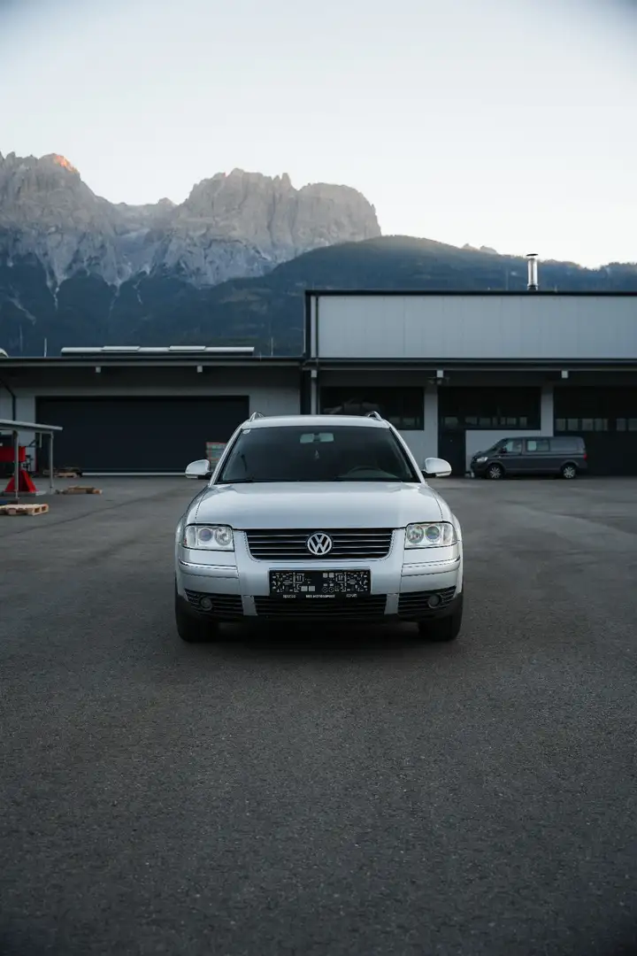 Volkswagen Passat 1,9 TDI PD Highline 4motion Silber - 2