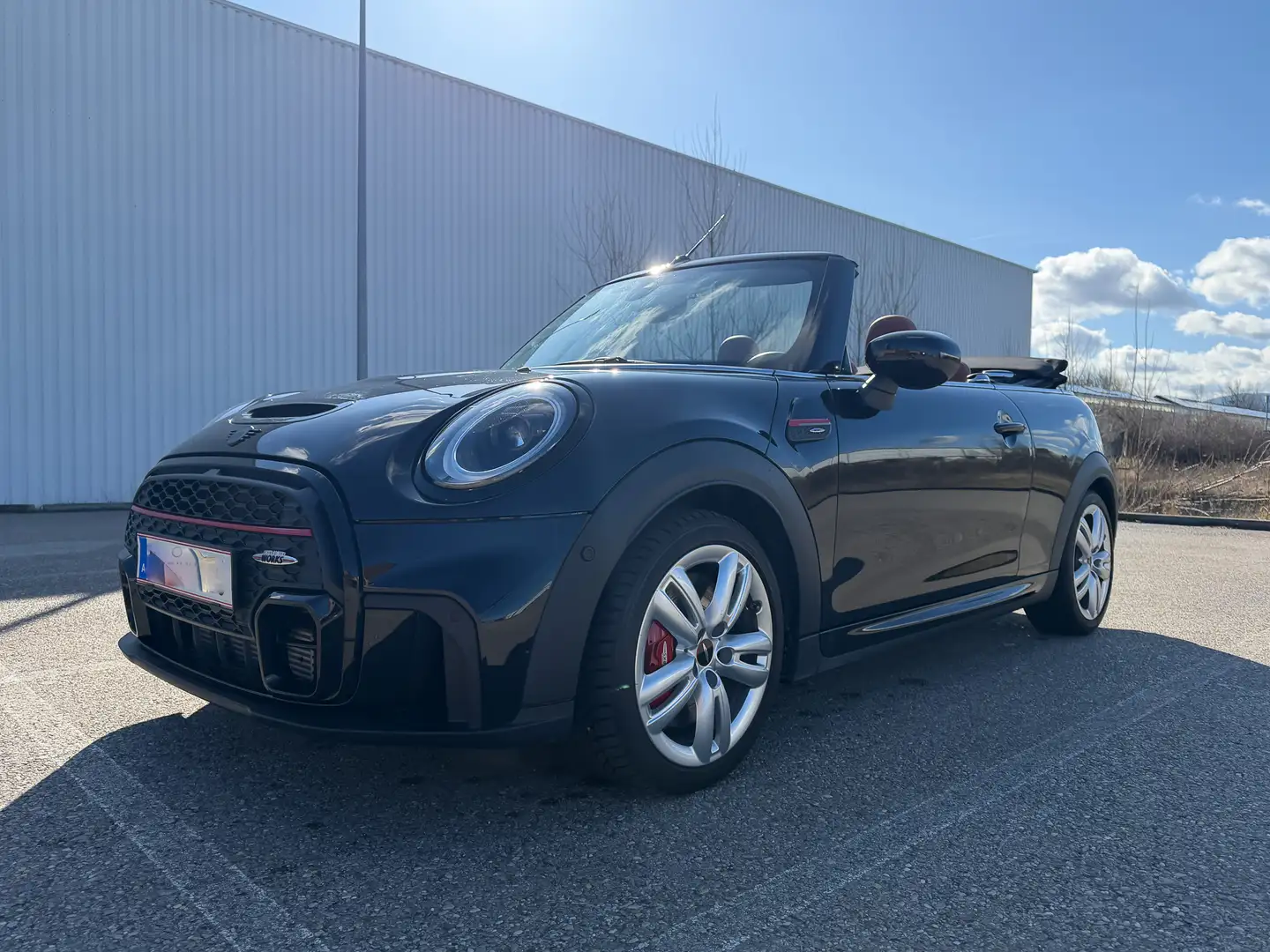 MINI John Cooper Works Cabrio MINI John Cooper Works Cabrio | 1. Hand | Vollausstattung | Service Paket Care bis 04/2026 inklusive Schwarz - 1