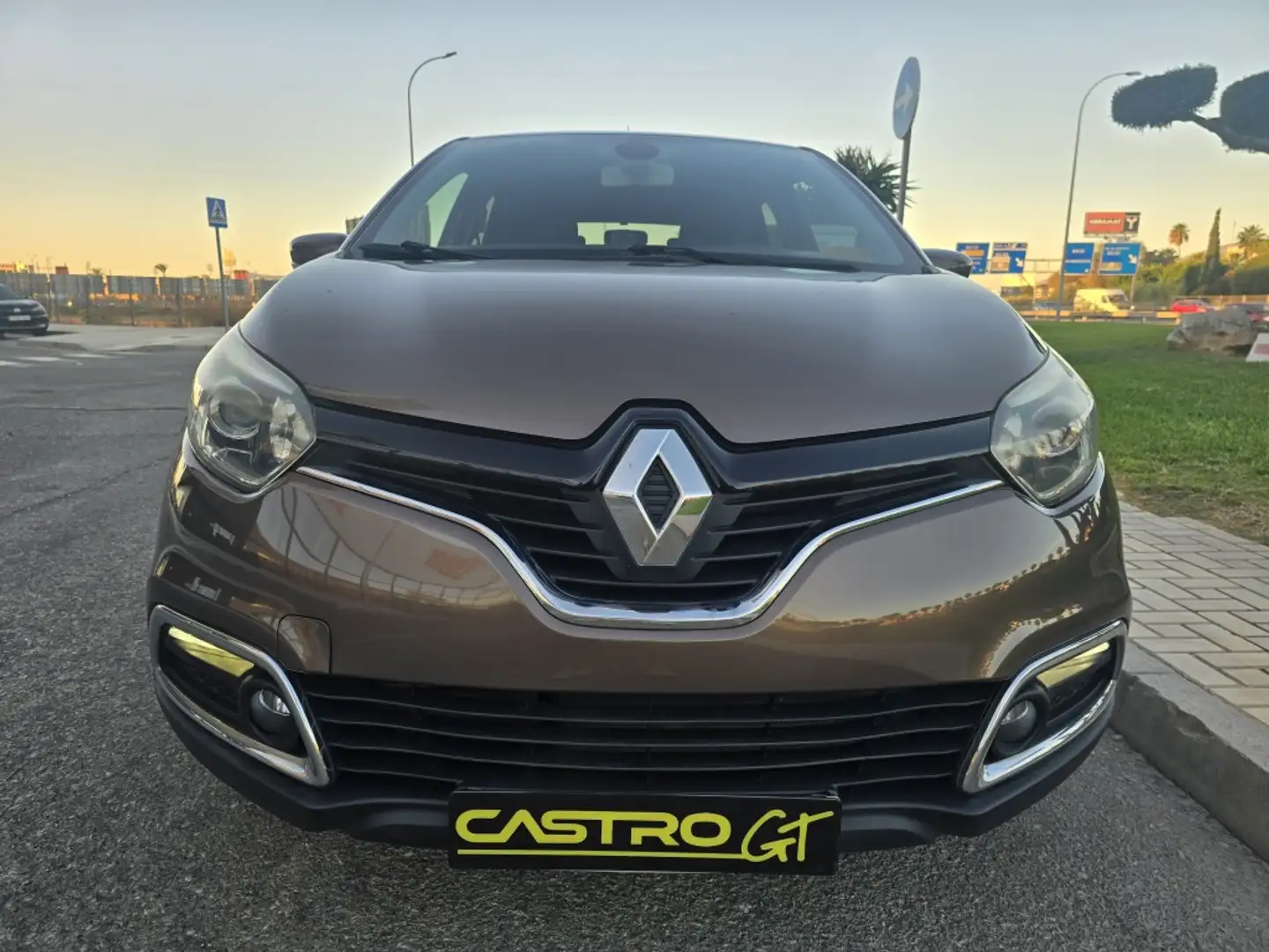 Renault Captur 1.5dCi Energy eco2 Zen 90 Brun - 2