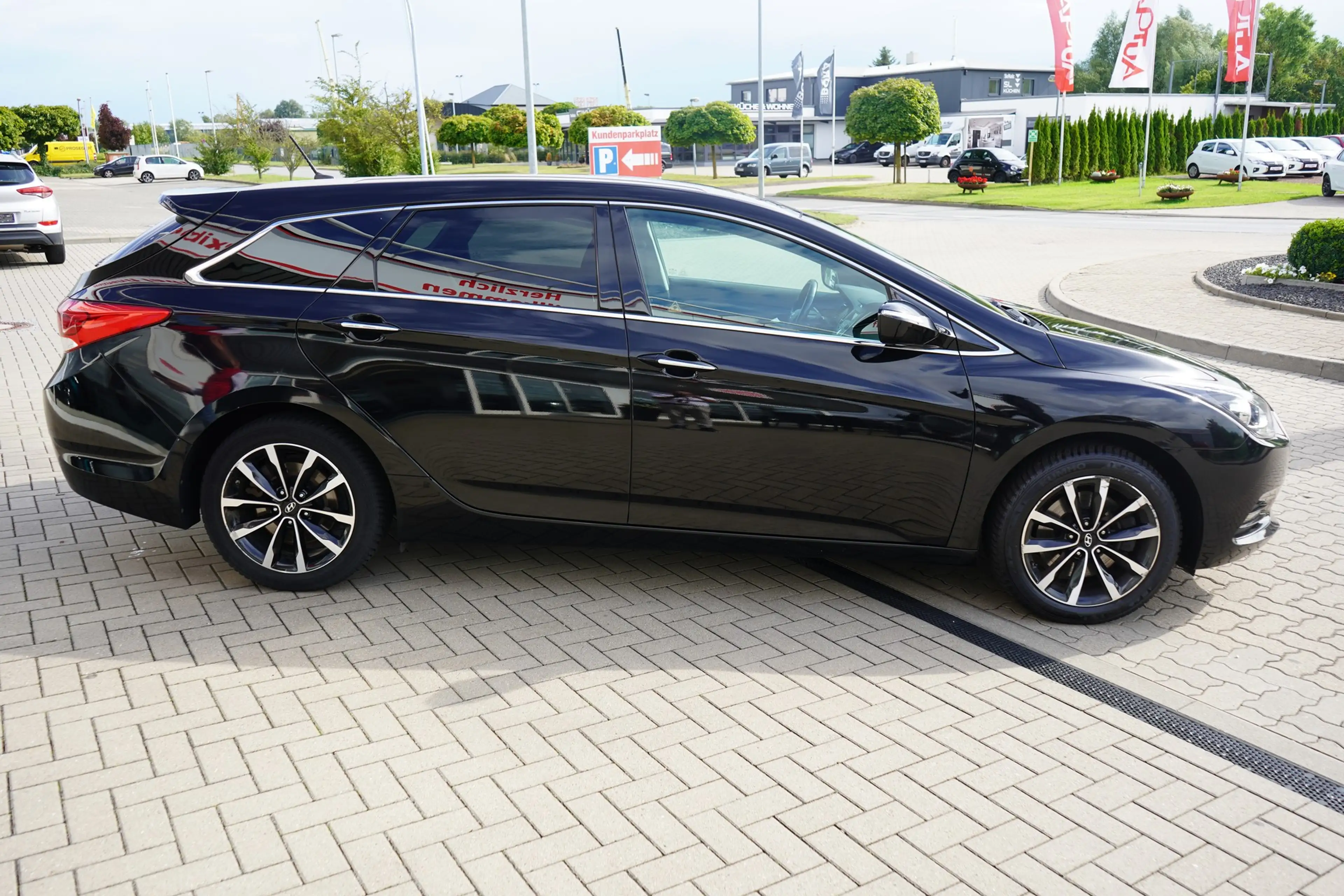 Hyundai i40 Kombi 2.0 T-GDI Premium Tempomat PDC — photo 6