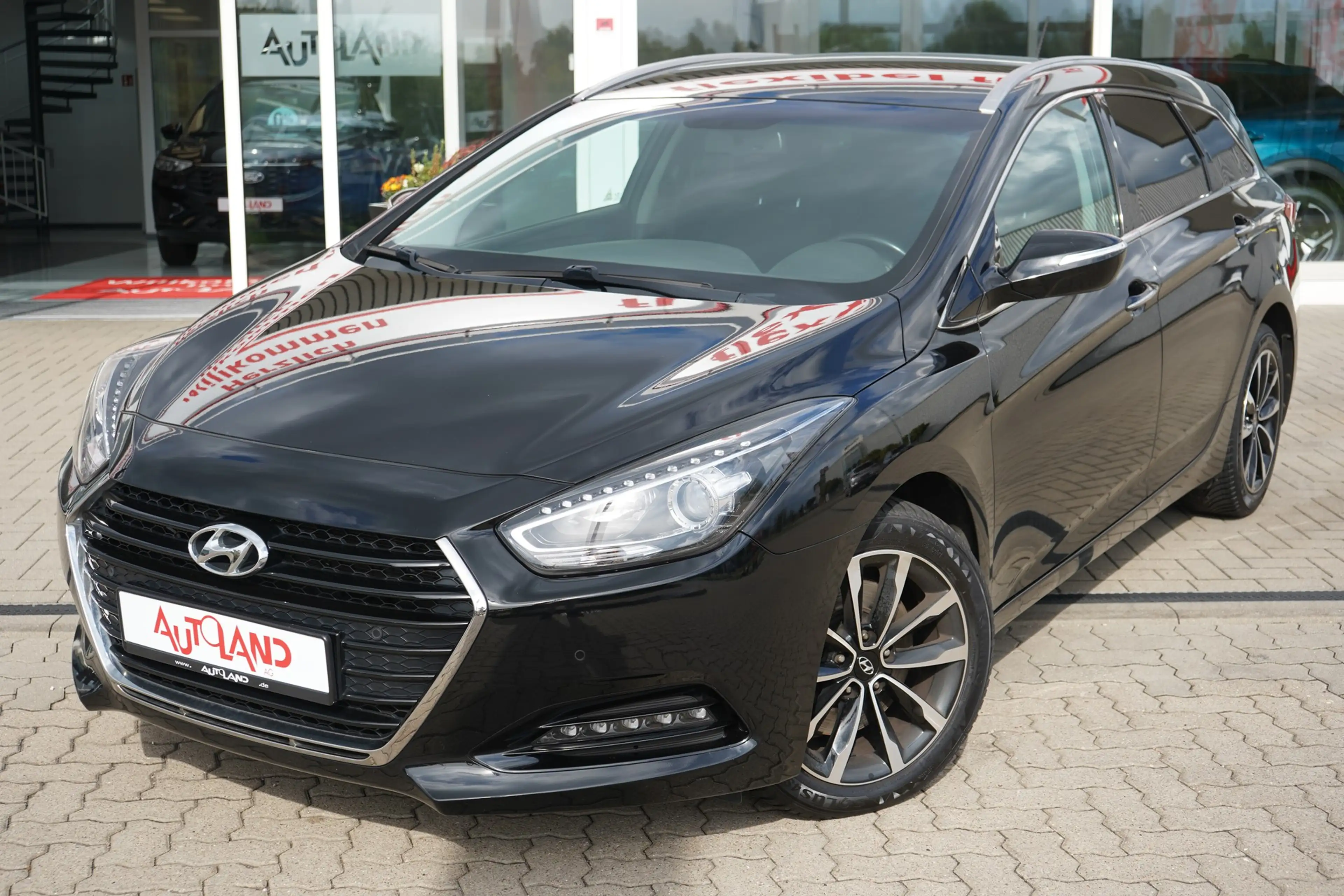 Hyundai i40 Kombi 2.0 T-GDI Premium Tempomat PDC — photo 2