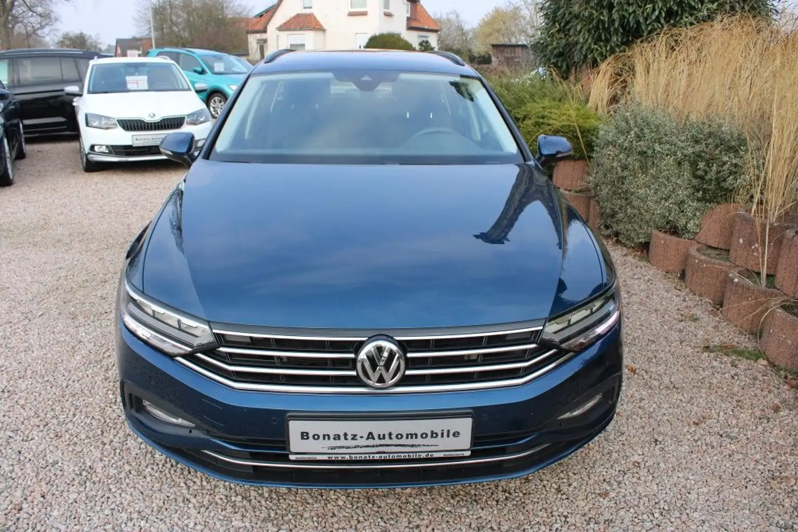 Volkswagen Passat Variant 2.0 TSI DSG Business *AHK,Navi,Kamera,APP,SHZ* Blau - 2