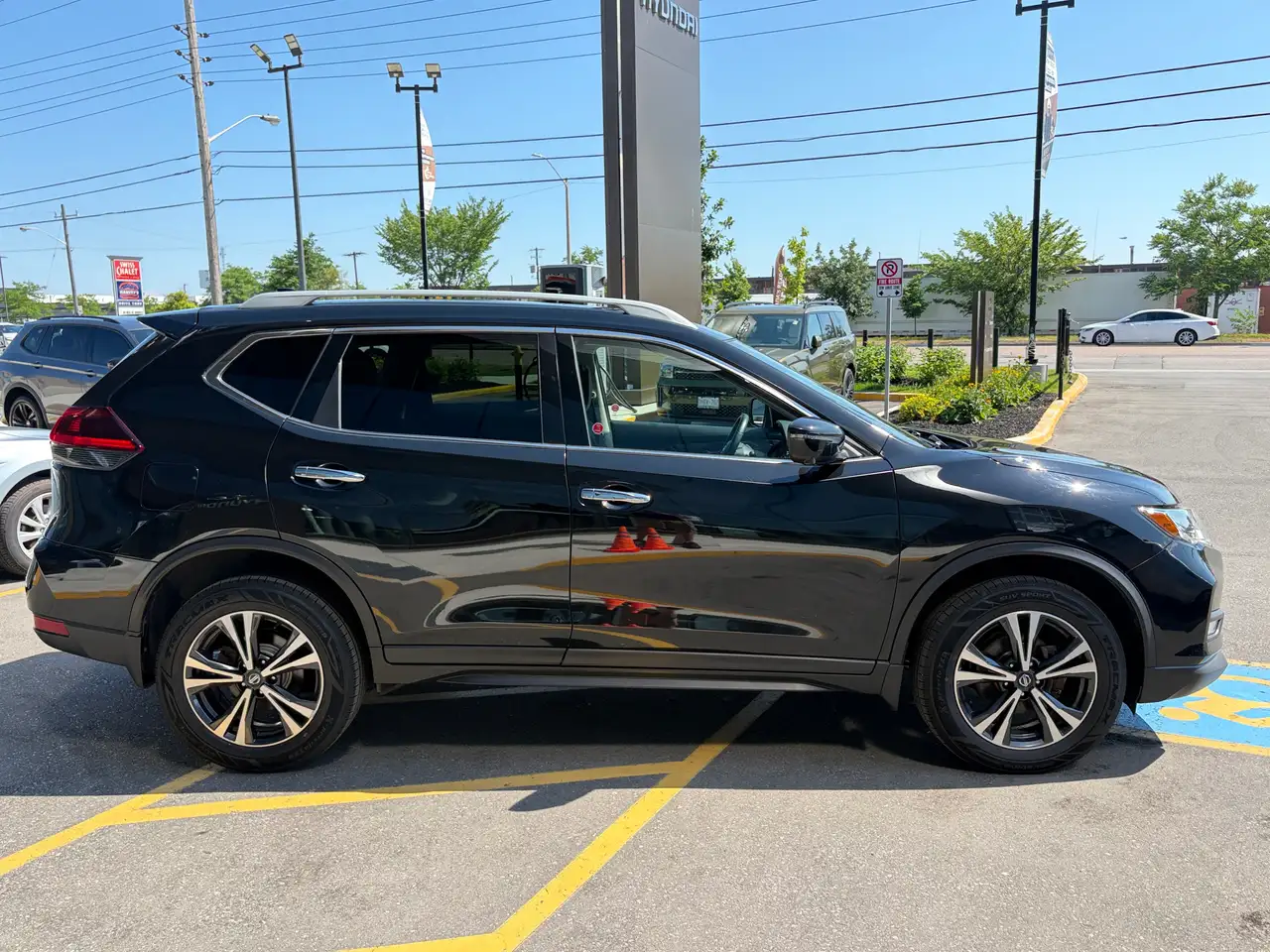 Nissan Rogue снимка Nissan Rogue
