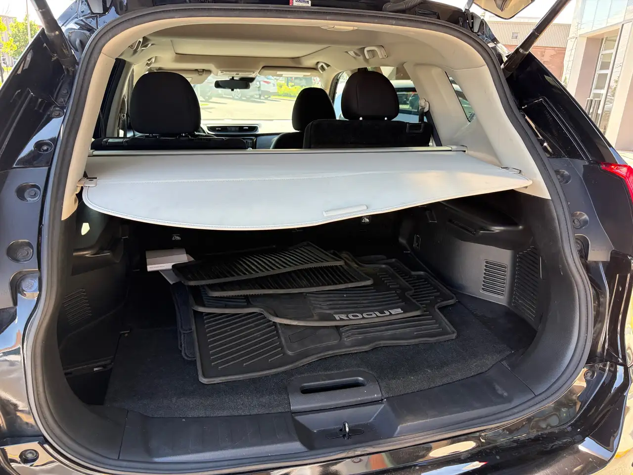 Nissan Rogue снимка Nissan Rogue